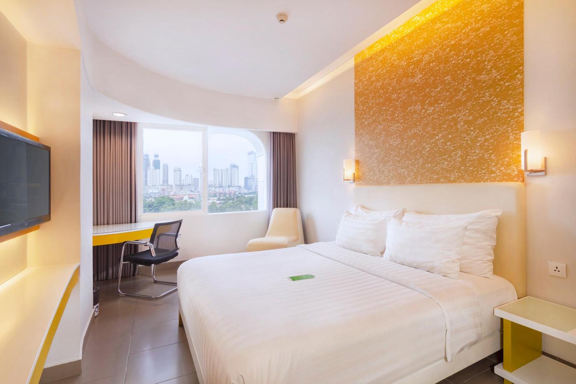 Blue Sky Hotel Petamburan Jakarta Exterior photo