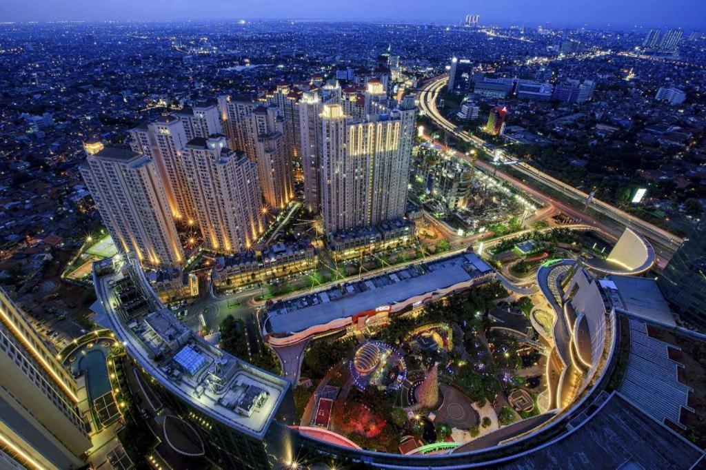 Blue Sky Hotel Petamburan Jakarta Exterior photo